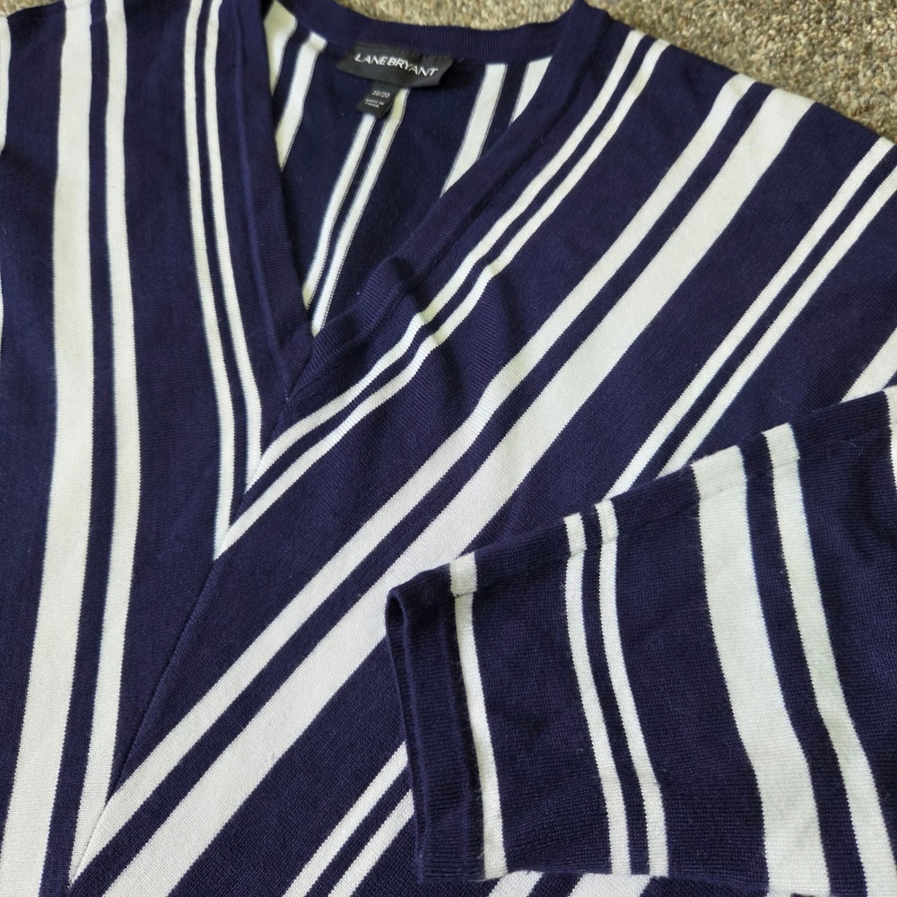Lane Bryant Navy‎ Blue White Striped V-Neck Sweater Plus Size 18/20 Chevron Knit